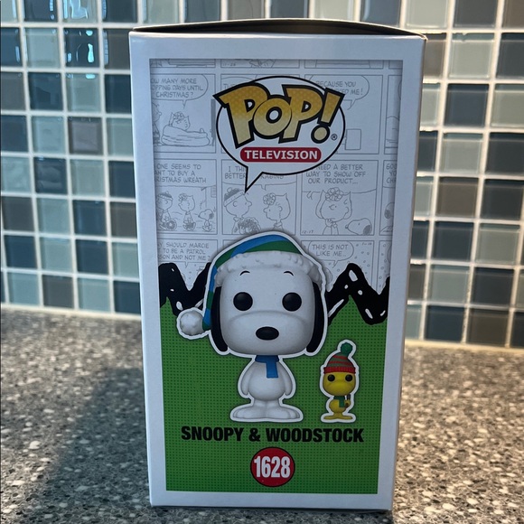 Funko Pop Peanuts Snoopy & Woodstock with Blue and Green Accents - Picture 5 of 8